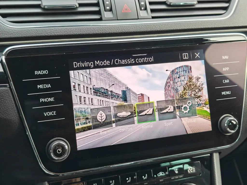 Škoda Superb Combi L&K 7DSG 1,5TSI / 110kW