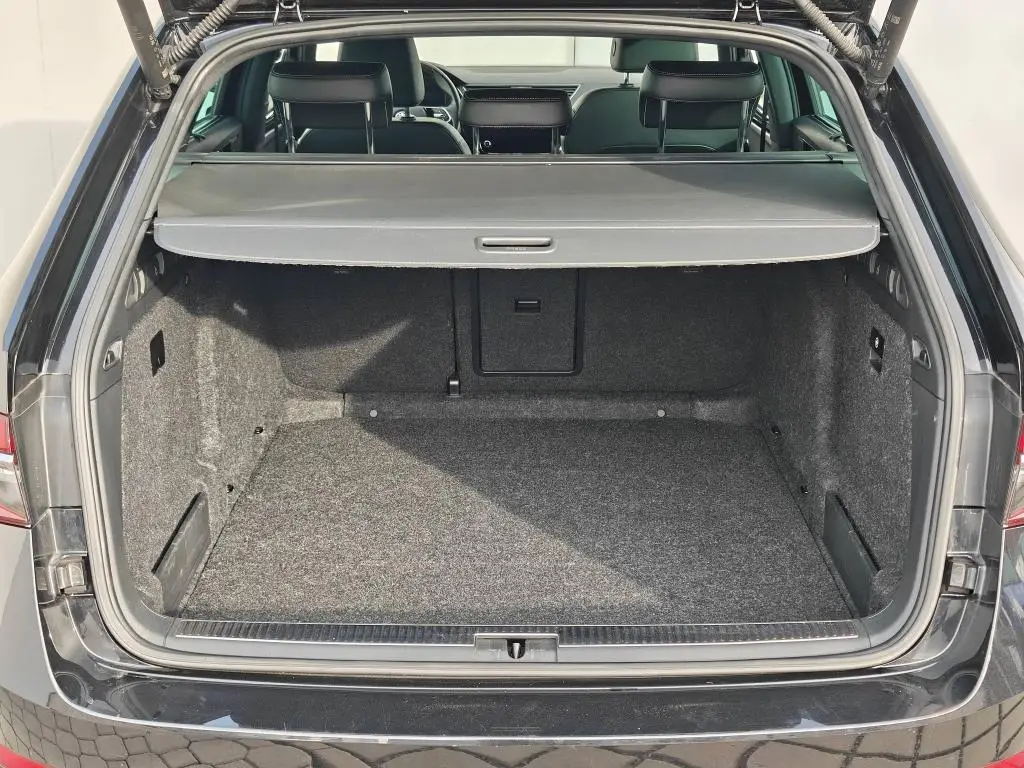 Škoda Superb Combi L&K 7DSG 1,5TSI / 110kW