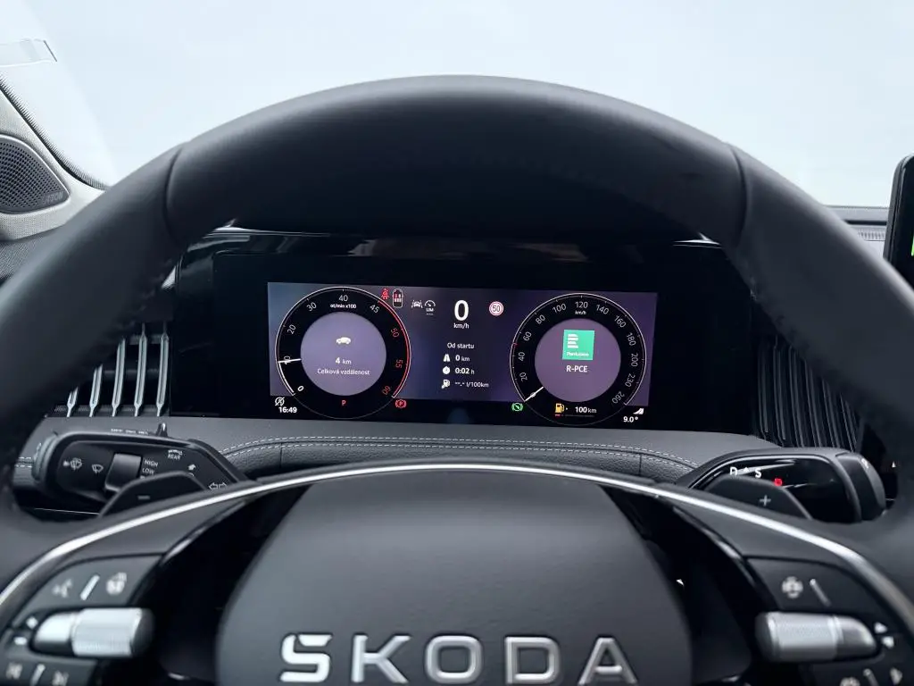 Škoda Superb Combi L&K 7DSG 2,0 TDI / 142kW