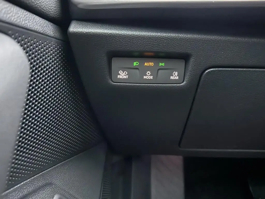 Škoda Superb Combi L&K 7DSG 2,0 TDI / 142kW