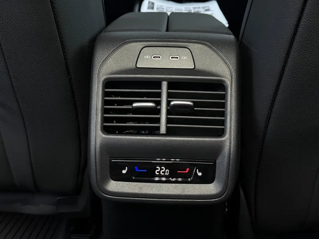 Škoda Superb Combi L&K 7DSG 2,0 TDI / 142kW