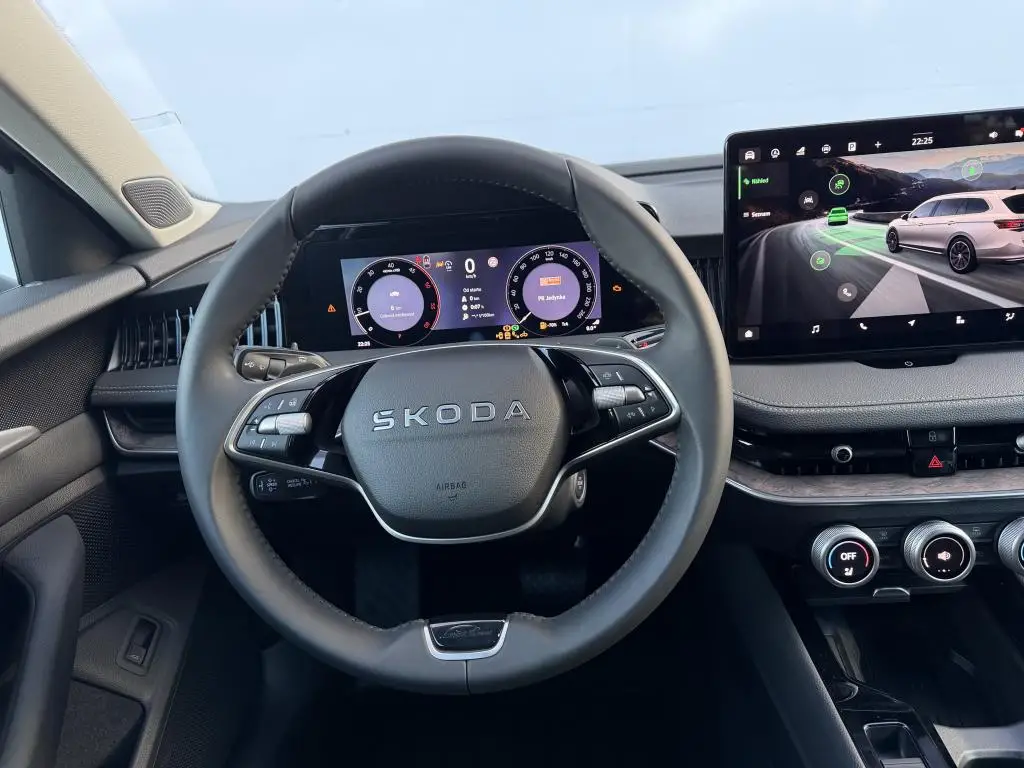 Škoda Superb Combi L&K 7DSG 2,0 TDI / 142kW