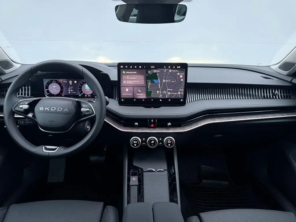 Škoda Superb Combi L&K 7DSG 2,0 TDI / 142kW