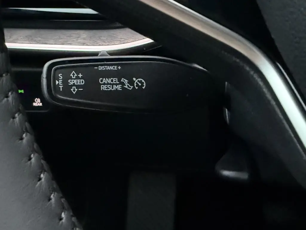 Škoda Superb Combi L&K 7DSG 2,0 TDI / 142kW