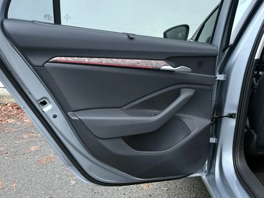 Škoda Superb Combi L&K 7DSG 2,0 TDI / 142kW