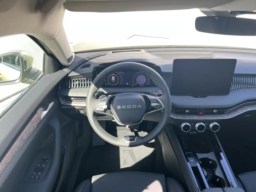 Škoda Superb Combi L&K 7DSG 2,0 TDI / 142kW