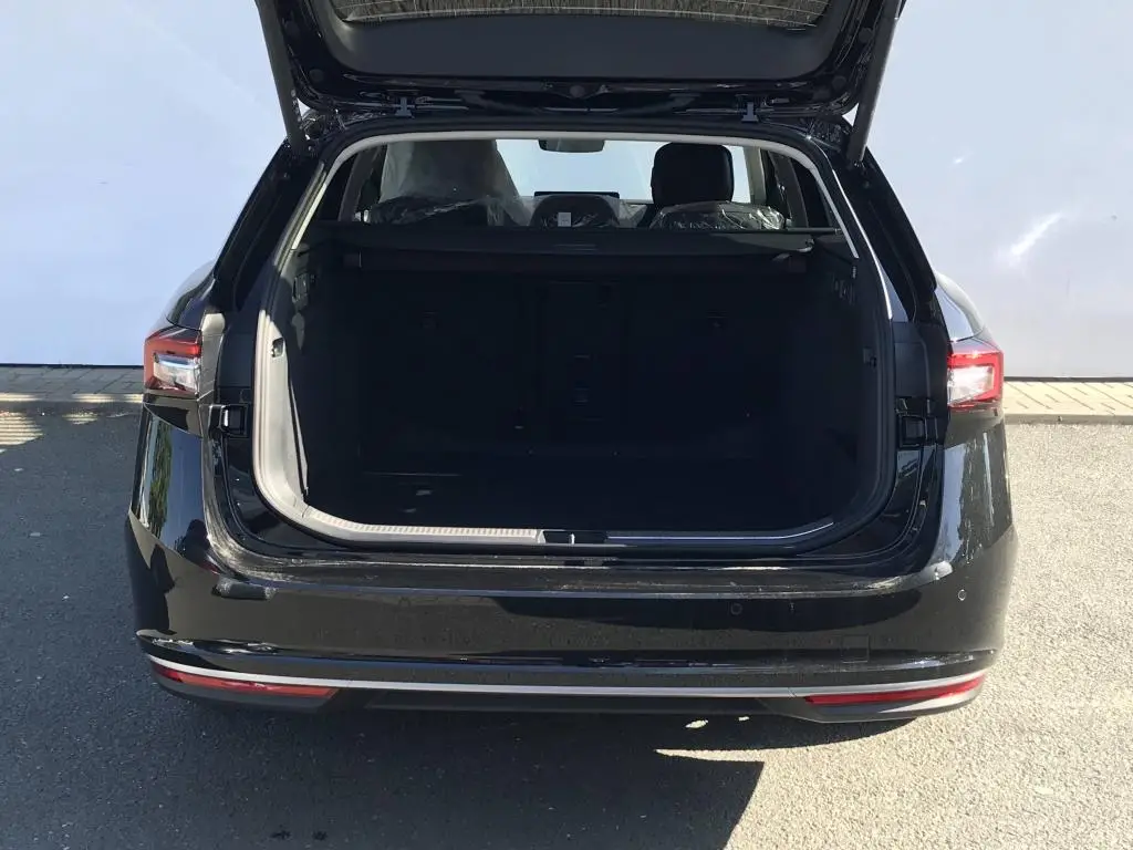 Škoda Superb Combi L&K 7DSG 2,0 TDI / 142kW