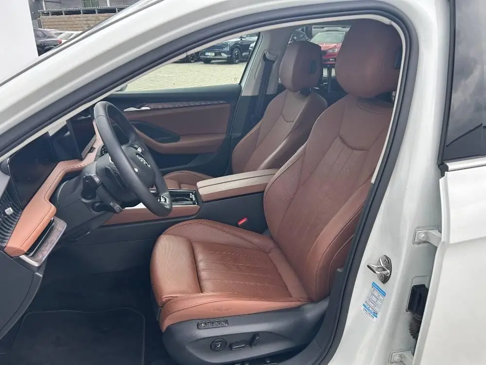 Škoda Superb Combi L&K 7DSG 2,0TDI / 110kW