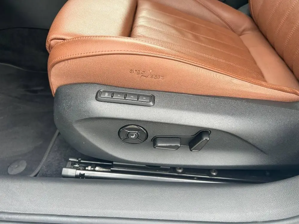 Škoda Superb Combi L&K 7DSG 2,0TDI / 110kW