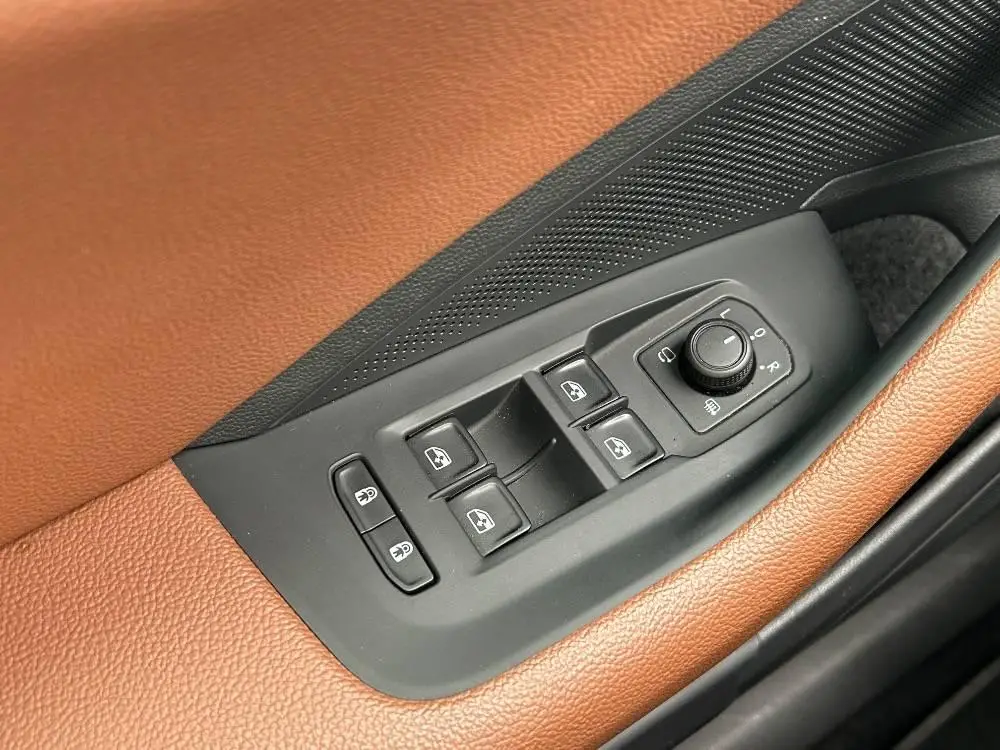 Škoda Superb Combi L&K 7DSG 2,0TDI / 110kW
