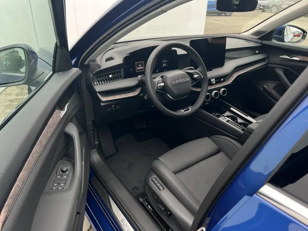 Škoda Superb Combi L&K 7DSG 2,0TDI / 110kW