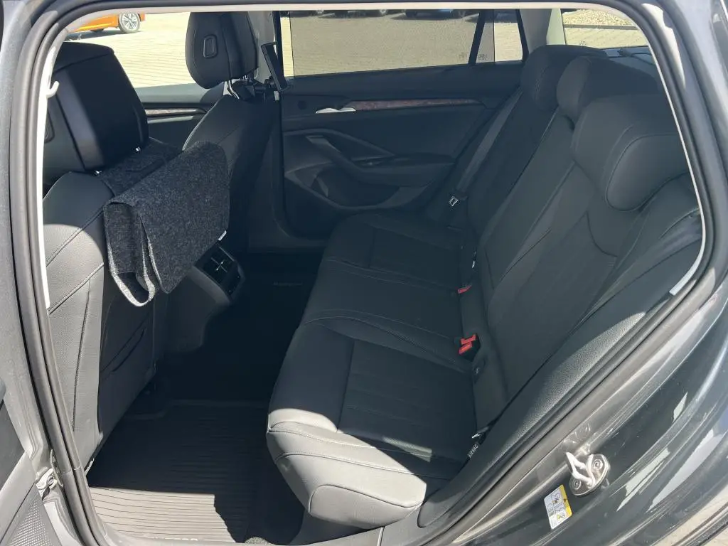 Škoda Superb Combi L&K 7DSG 2,0TDI / 110kW