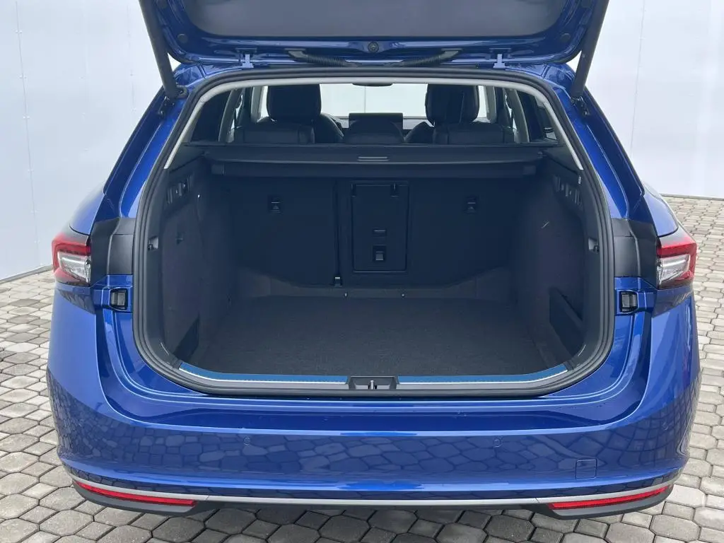 Škoda Superb Combi L&K 7DSG 2,0TDI / 110kW