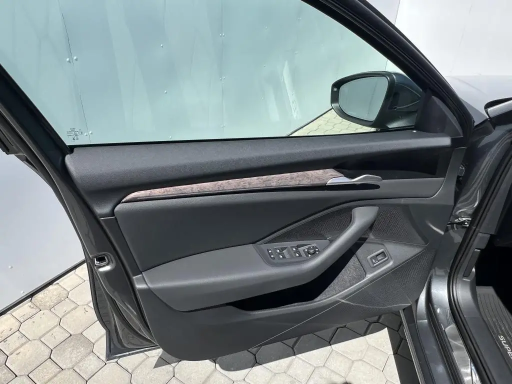 Škoda Superb Combi L&K 7DSG 2,0TDI / 110kW