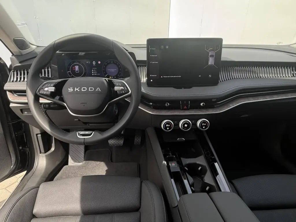 Škoda Superb Combi L&K 7DSG 2,0TDI / 110kW