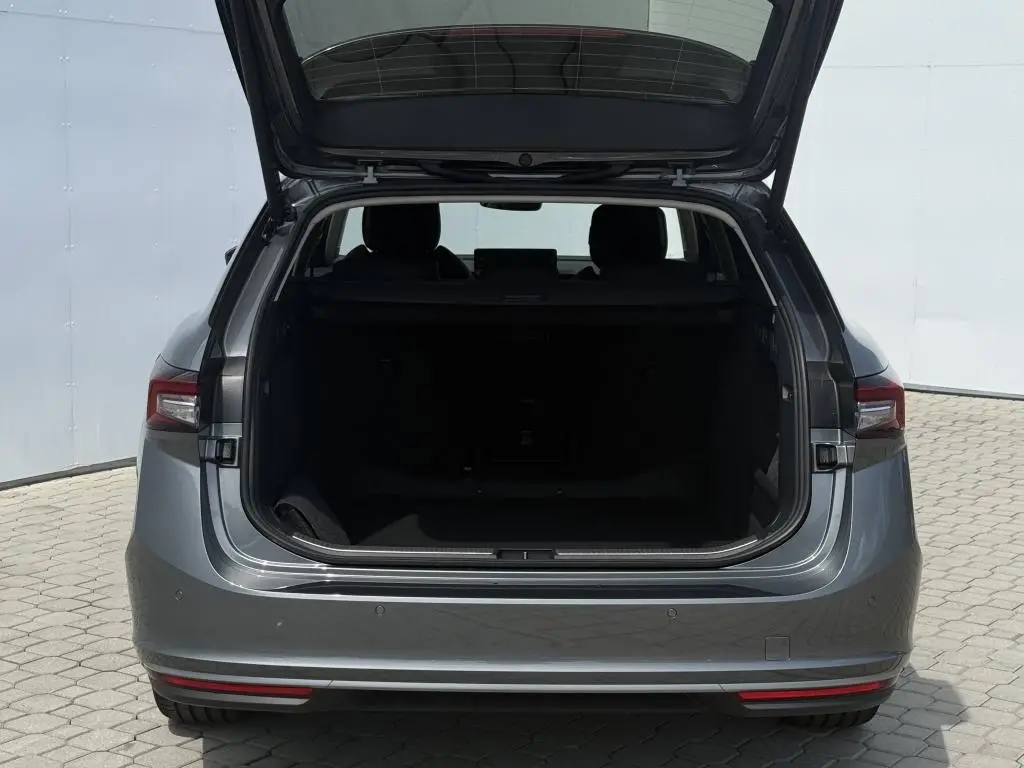 Škoda Superb Combi L&K 7DSG 2,0TDI / 110kW