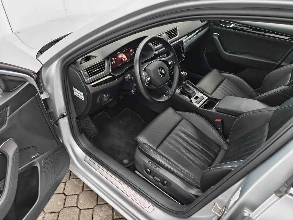 Škoda Superb Combi L&K 7DSG 2,0TDI / 147kW