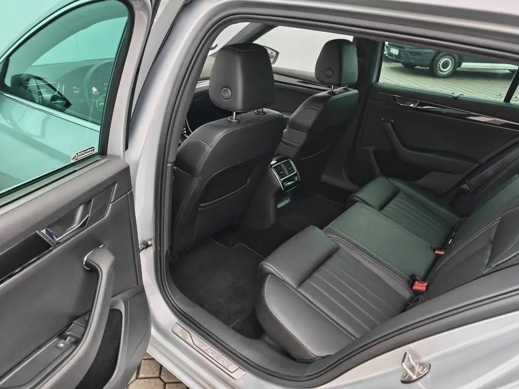 Škoda Superb Combi L&K 7DSG 2,0TDI / 147kW