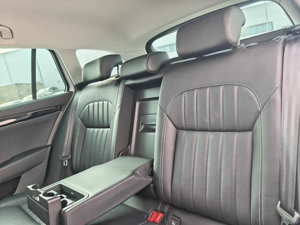 Škoda Superb Combi L&K 7DSG 2,0TDI / 147kW