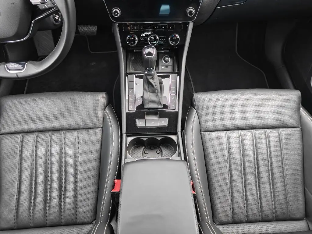 Škoda Superb Combi L&K 7DSG 2,0TDI / 147kW