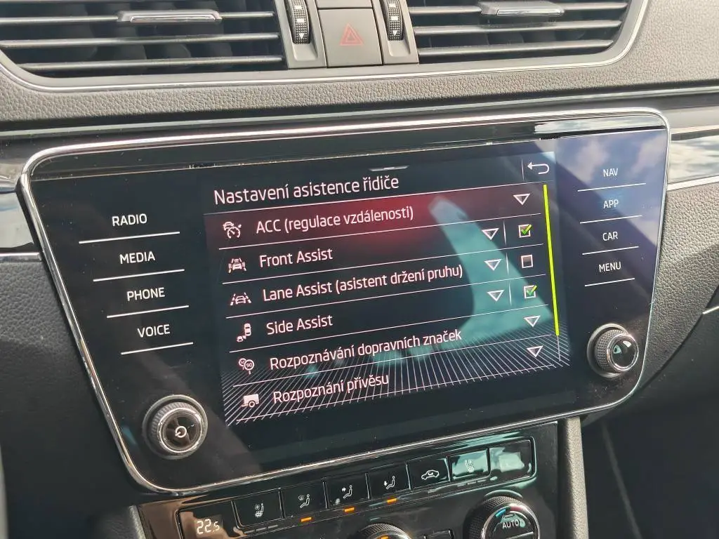 Škoda Superb Combi L&K 7DSG 2,0TDI / 147kW
