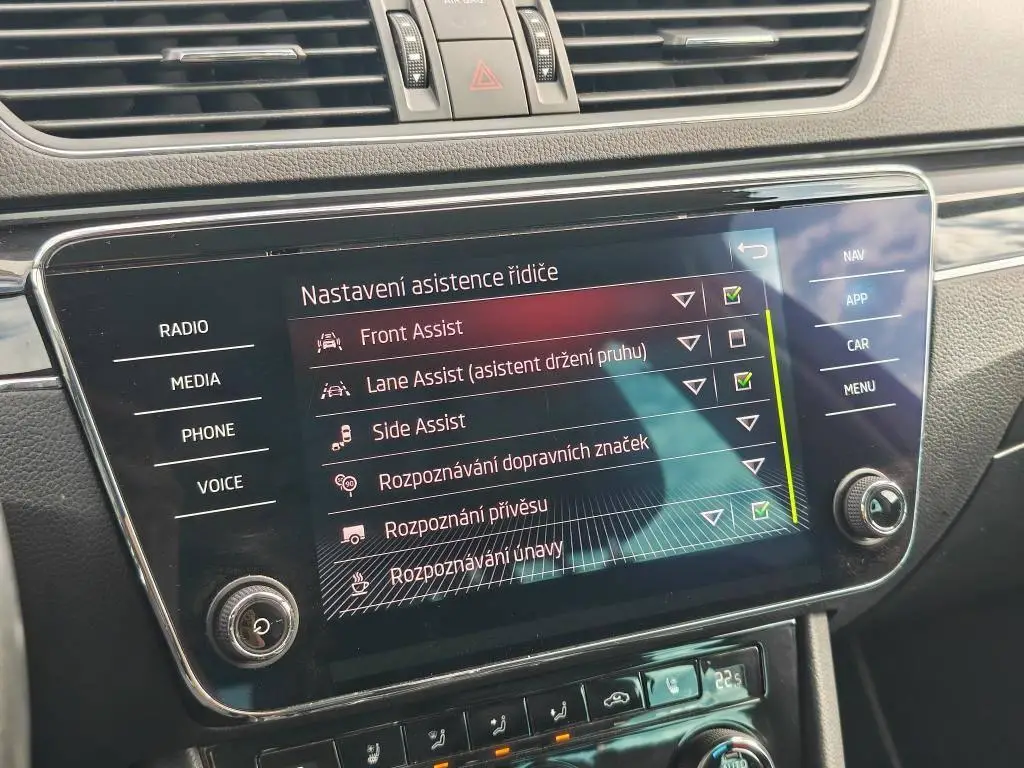 Škoda Superb Combi L&K 7DSG 2,0TDI / 147kW