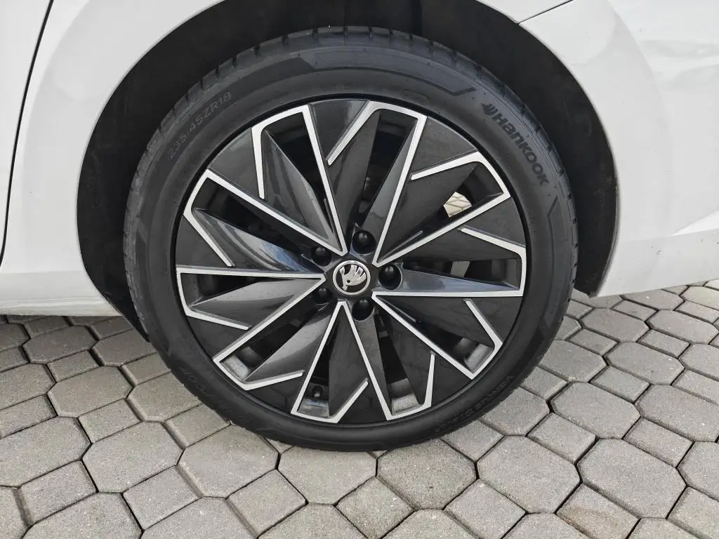 Škoda Superb Combi L&K 7DSG 2,0TDI / 147kW