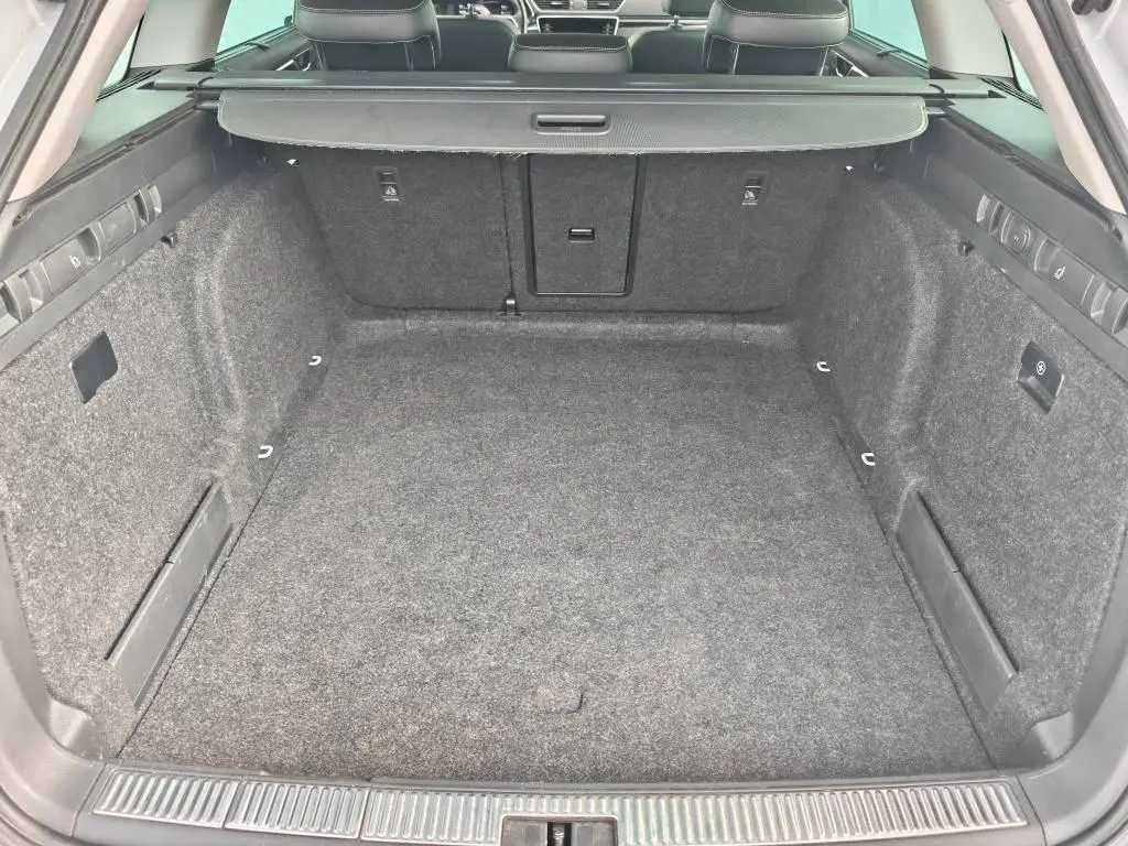 Škoda Superb Combi L&K 7DSG 2,0TDI / 147kW