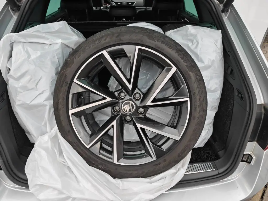 Škoda Superb Combi L&K 7DSG 2,0TDI / 147kW