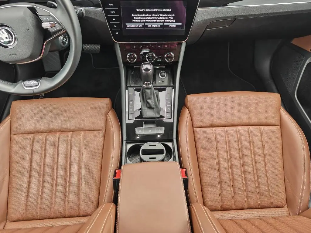 Škoda Superb Combi L&K 7DSG 2,0TSI / 140kW