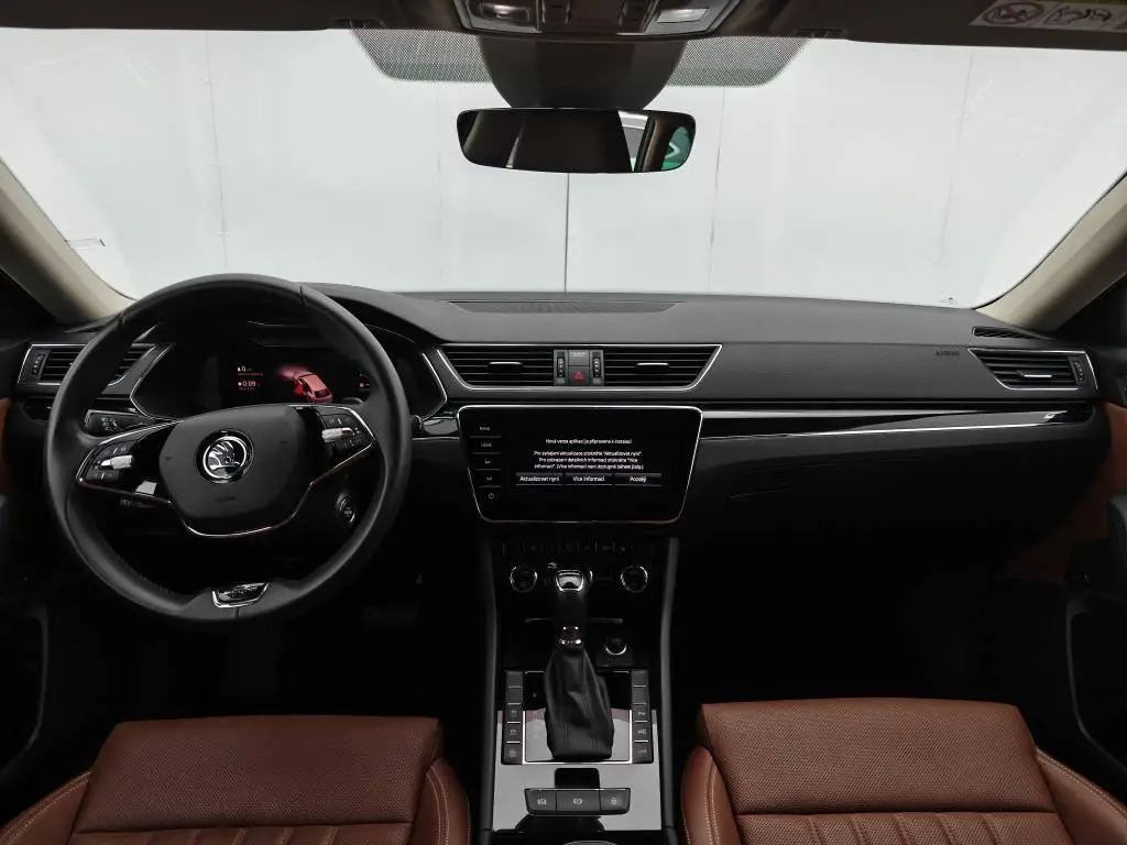 Škoda Superb Combi L&K 7DSG 2,0TSI / 140kW