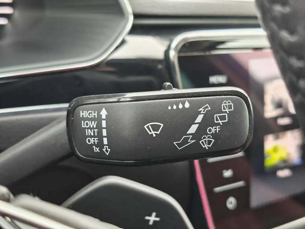 Škoda Superb Combi L&K 7DSG 2,0TSI / 140kW