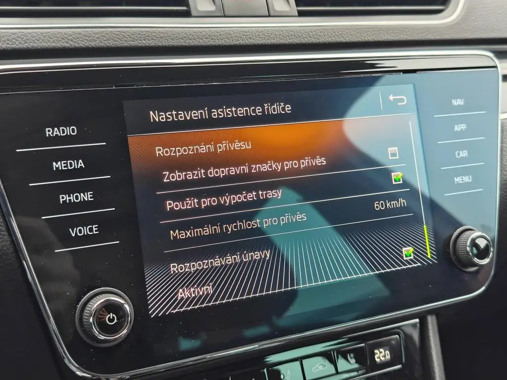 Škoda Superb Combi L&K Green tec 4x4 7DSG 2,0TDI / 140kW