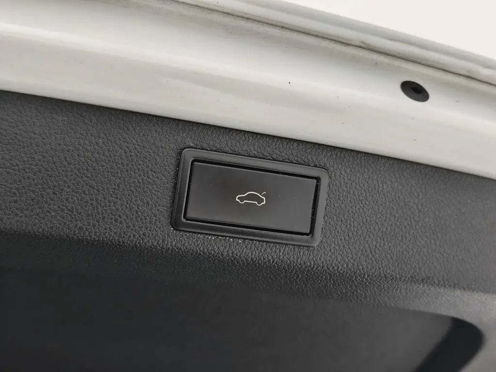 Škoda Superb Combi L&K Green tec 4x4 7DSG 2,0TDI / 140kW