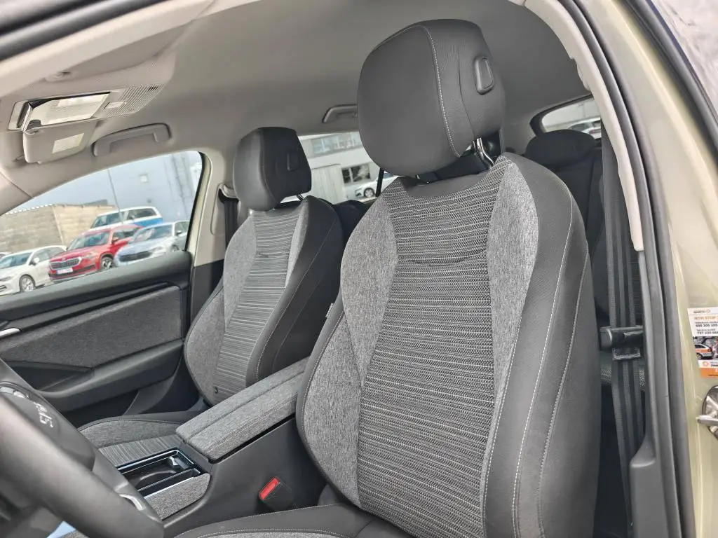 Škoda Superb Combi Selection 7DSG 2,0TDI / 110kW