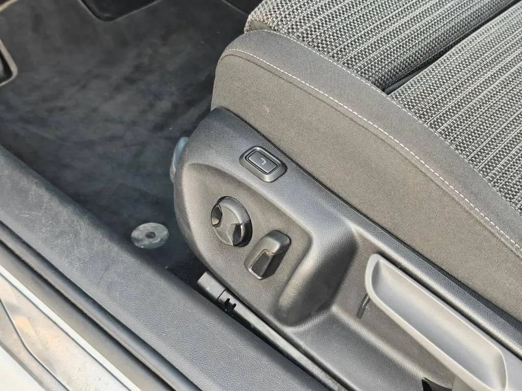Škoda Superb Combi Selection 7DSG 2,0TDI / 110kW