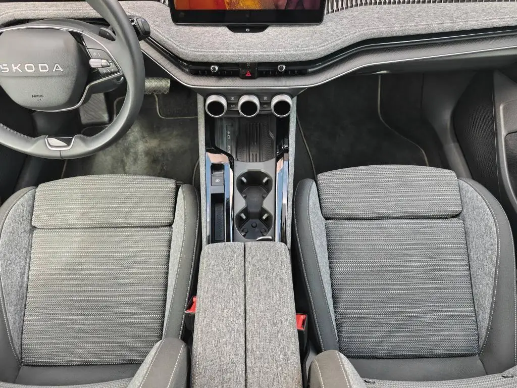 Škoda Superb Combi Selection 7DSG 2,0TDI / 110kW