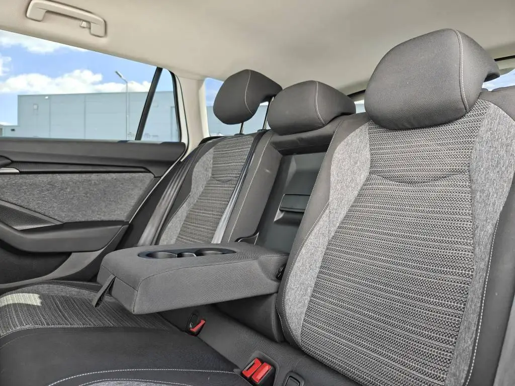 Škoda Superb Combi Selection 7DSG 2,0TDI / 110kW