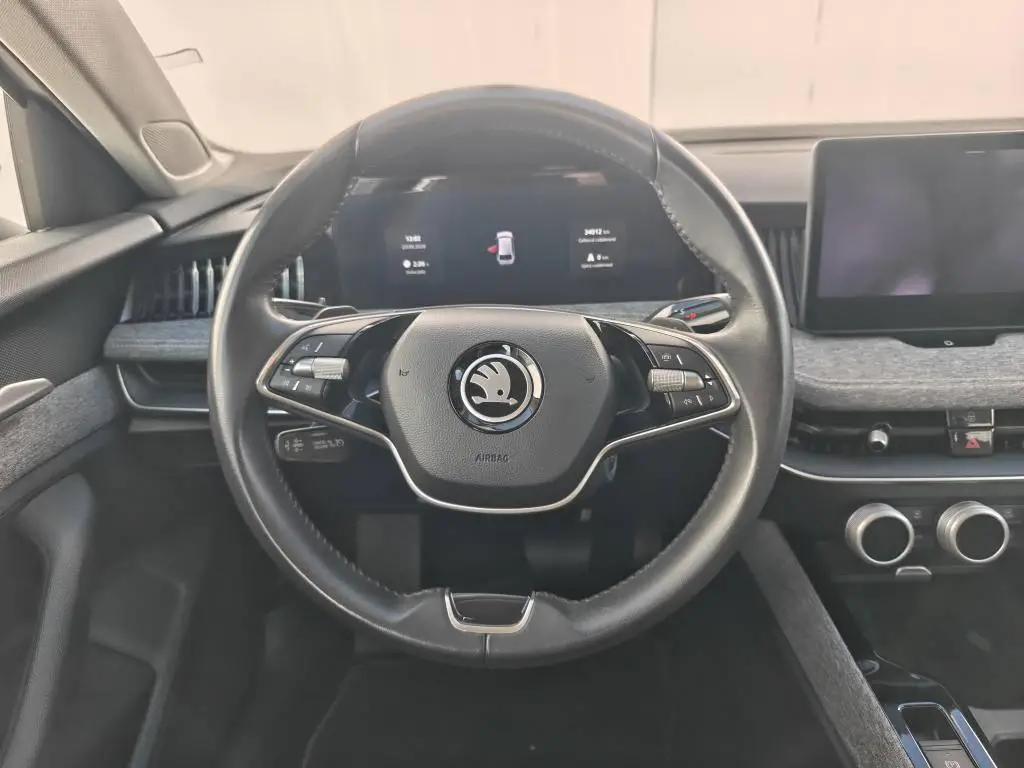 Škoda Superb Combi Selection 7DSG 2,0TDI / 110kW