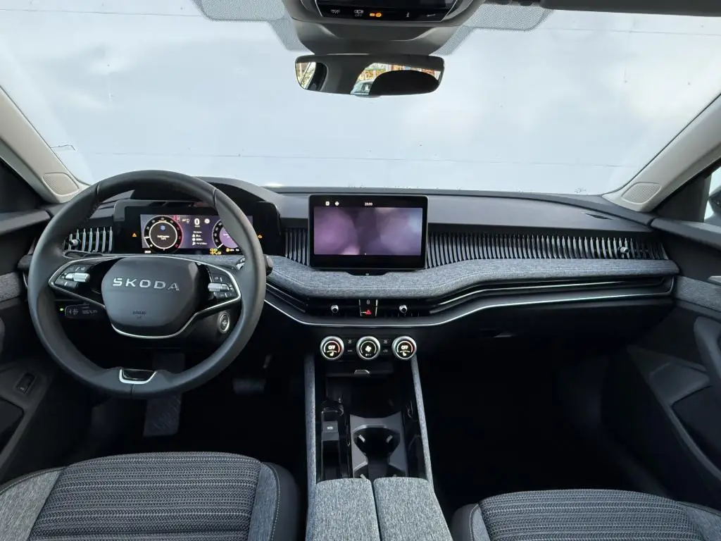 Škoda Superb Combi Selection 7DSG 2,0TDI / 110kW