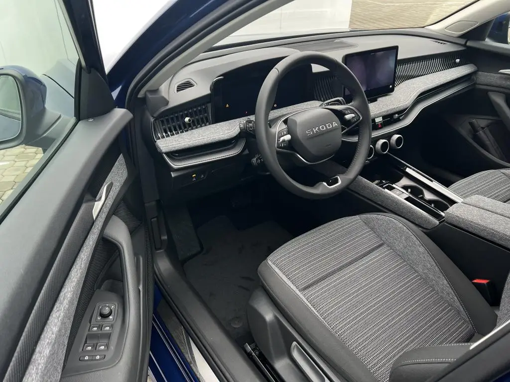 Škoda Superb Combi Selection 7DSG 2,0TDI / 110kW