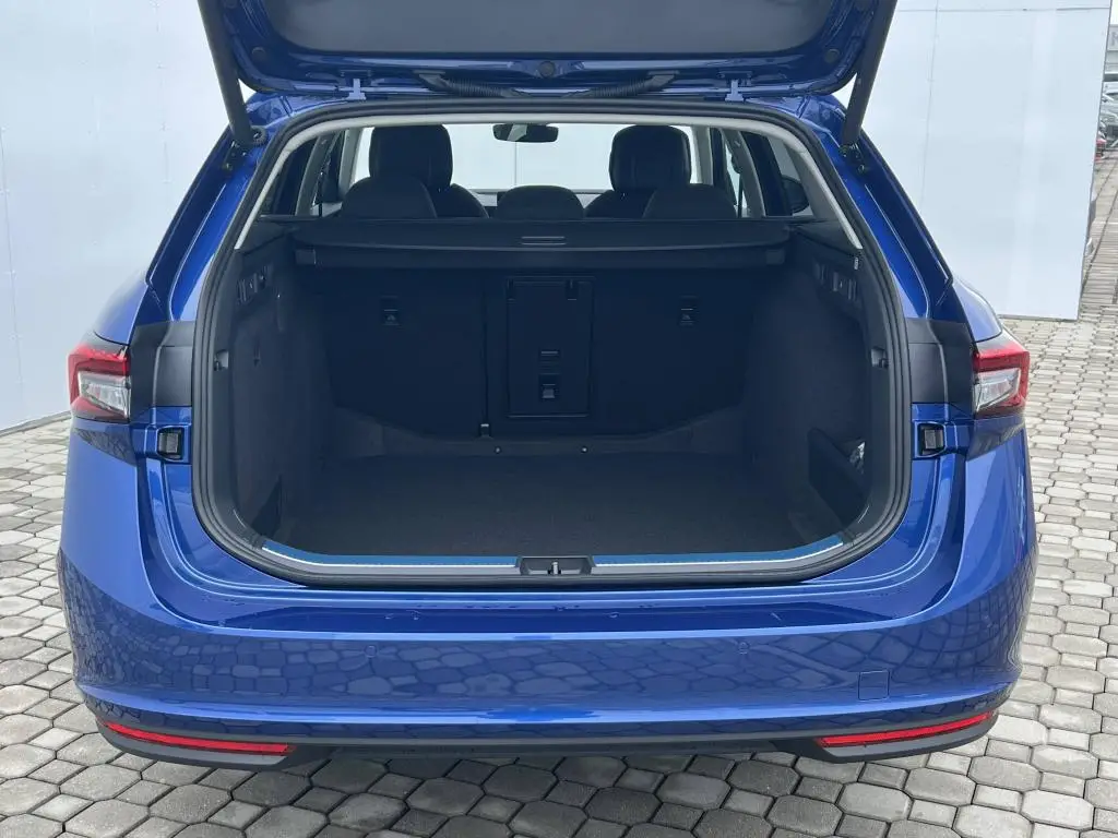 Škoda Superb Combi Selection 7DSG 2,0TDI / 110kW