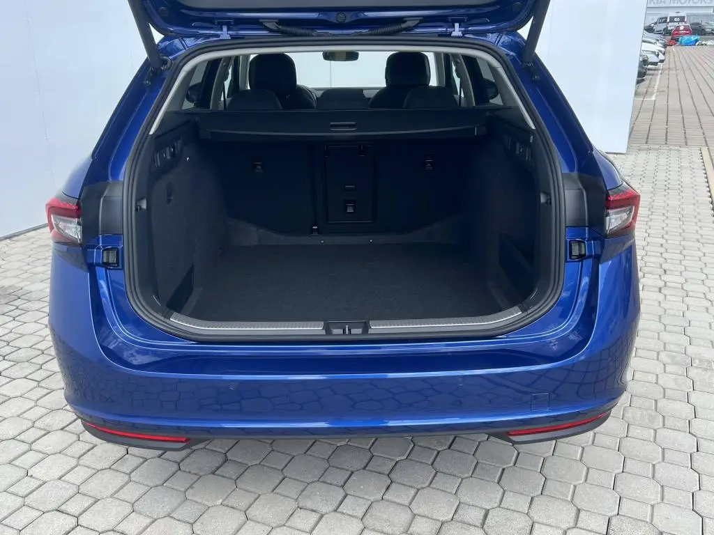 Škoda Superb Combi Selection 7DSG 2,0TDI / 110kW