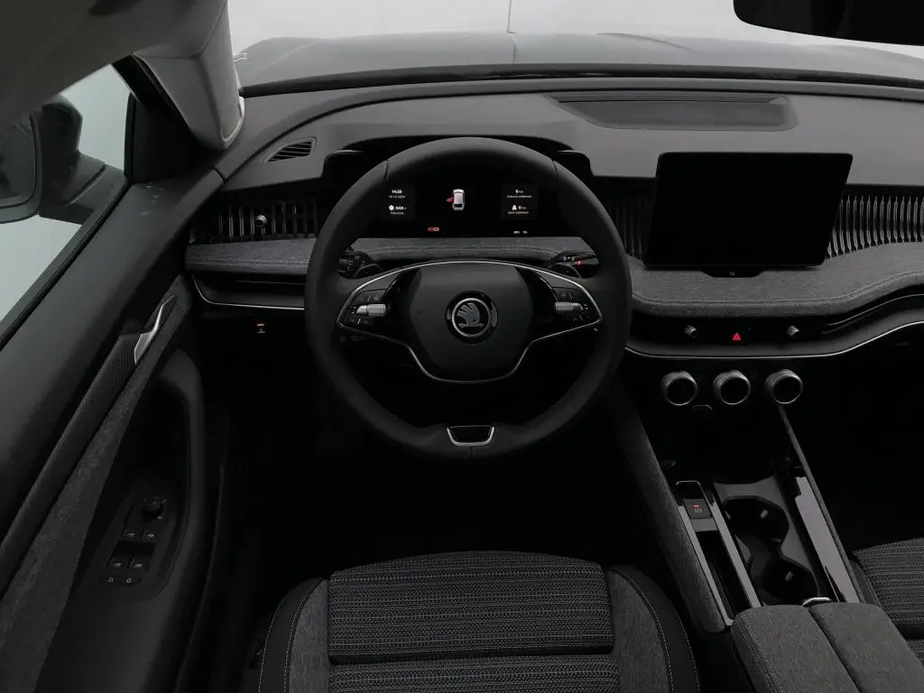 Škoda Superb Combi Selection 7DSG 2,0TDI / 110kW