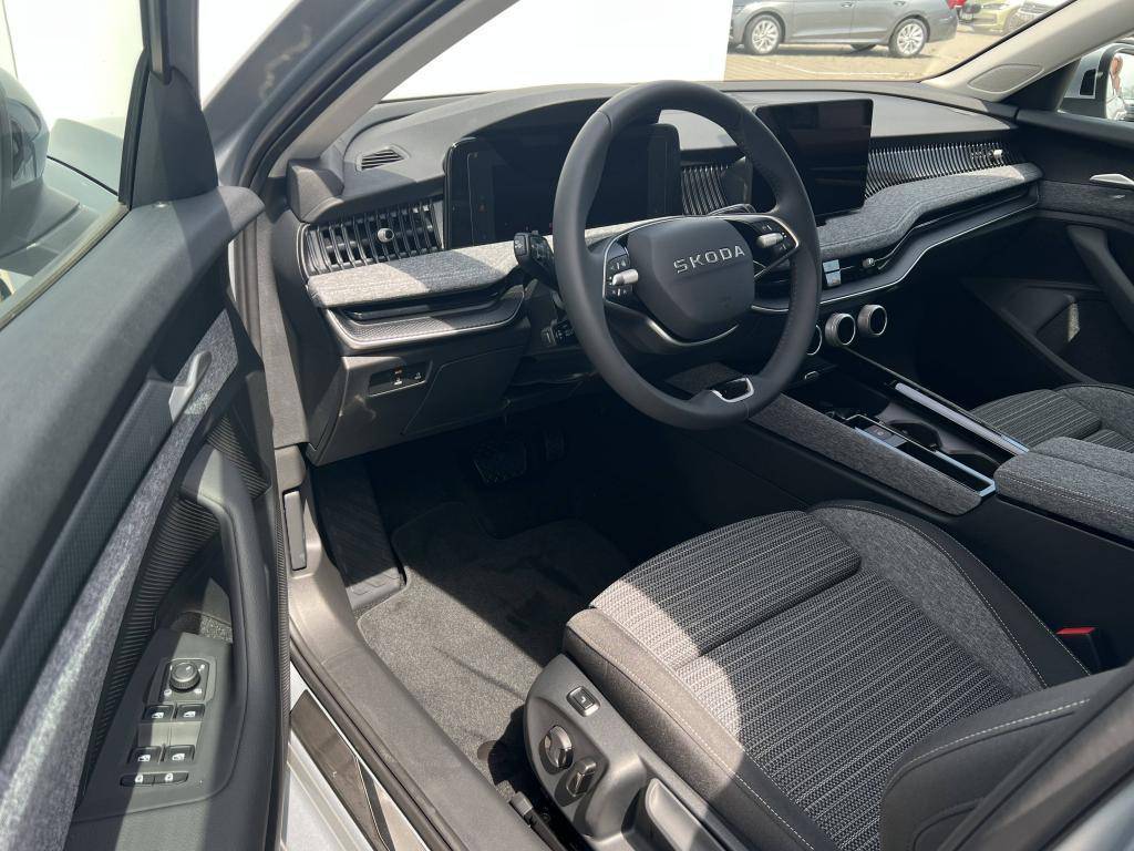 Škoda Superb Combi Selection 7DSG 2,0TDI / 110kW