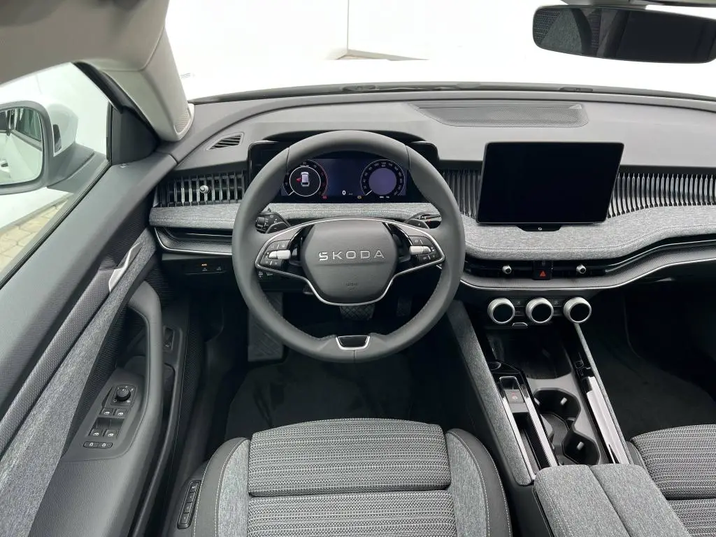 Škoda Superb Combi Selection 7DSG 2,0TDI / 110kW