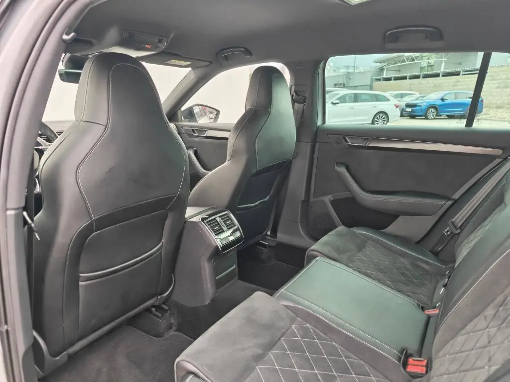 Škoda Superb Combi SportLine 7DSG 2,0TDI / 147kW