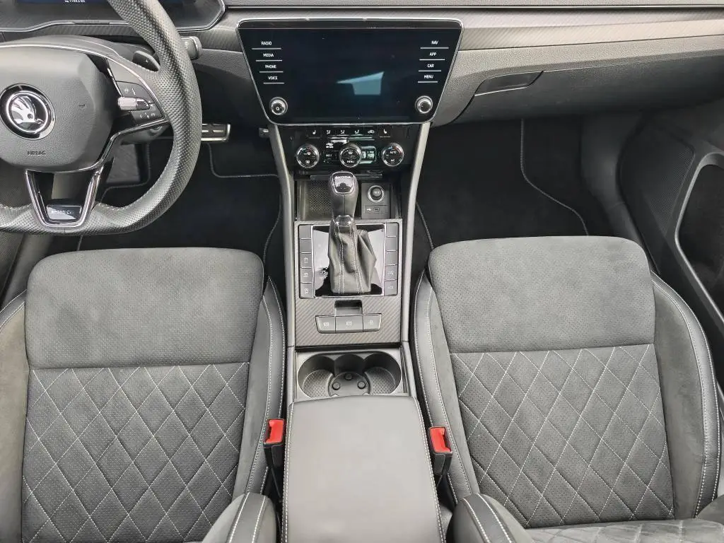 Škoda Superb Combi SportLine 7DSG 2,0TDI / 147kW