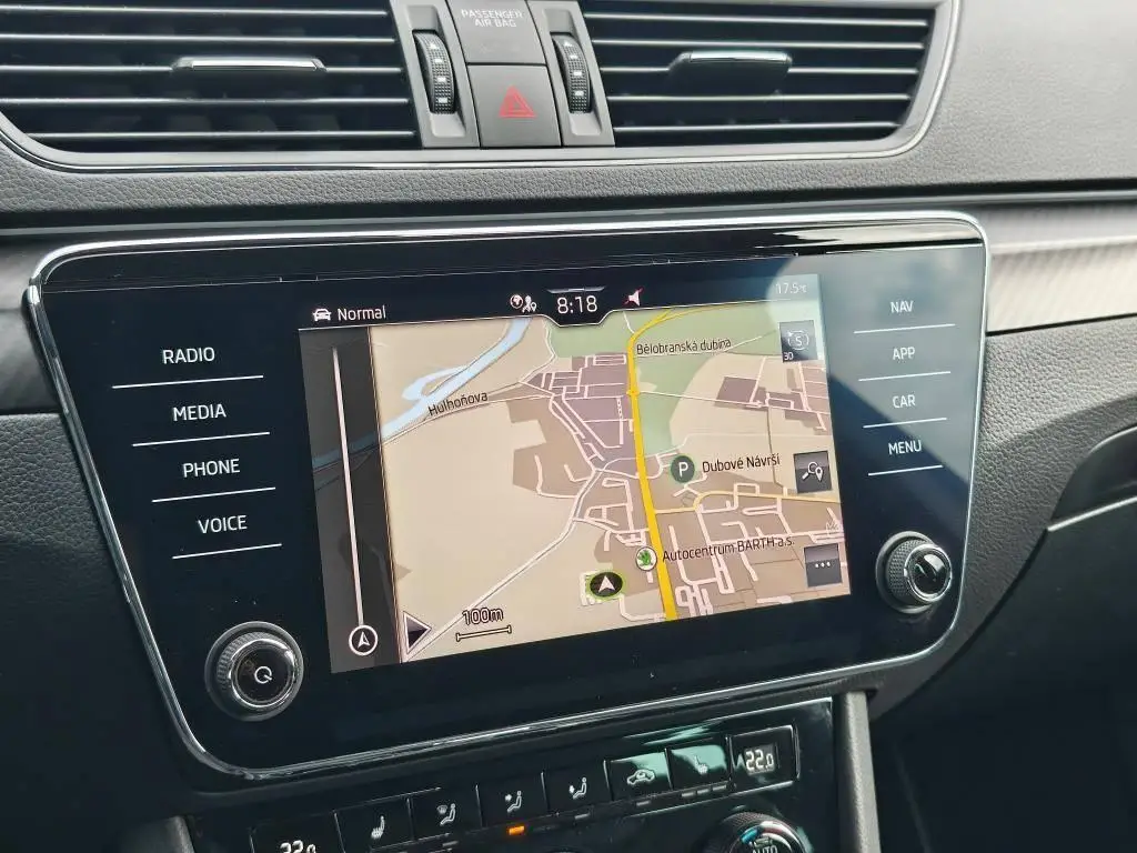 Škoda Superb Combi SportLine 7DSG 2,0TDI / 147kW
