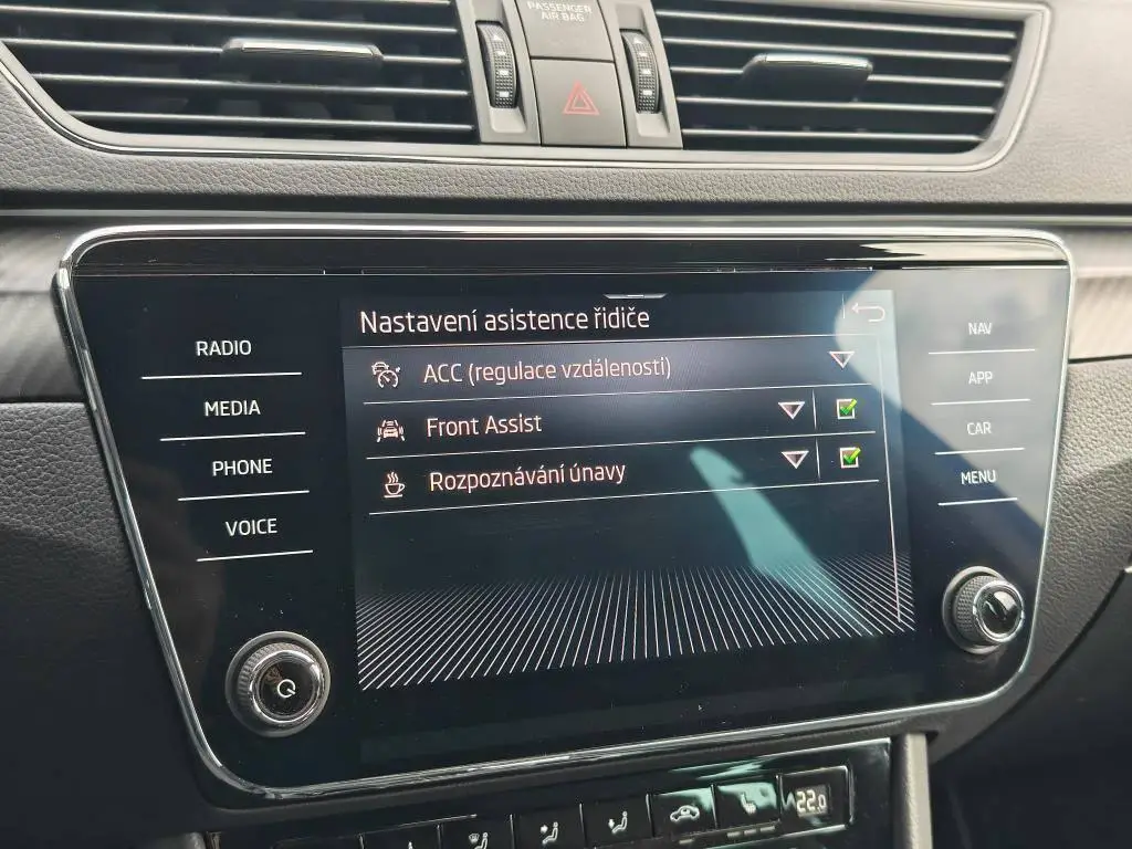 Škoda Superb Combi SportLine 7DSG 2,0TDI / 147kW